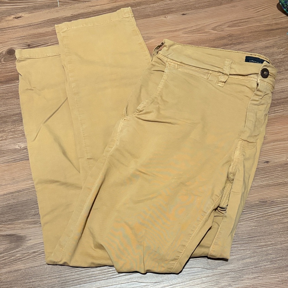 American Eagle Outfitters Tan Chinos
